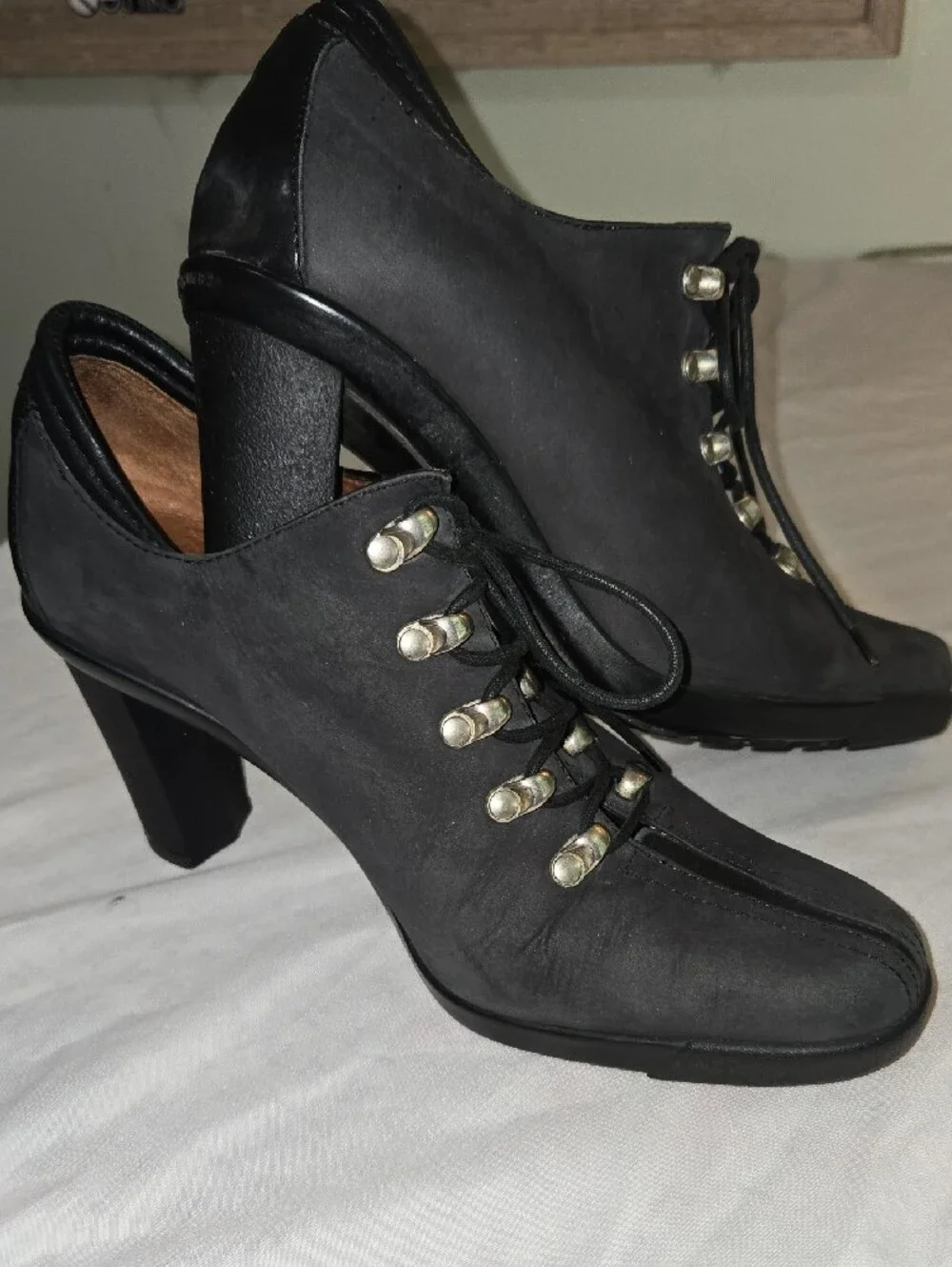 Donald J. Pilner Women's Brushed Black Leather Lace-Up Heels